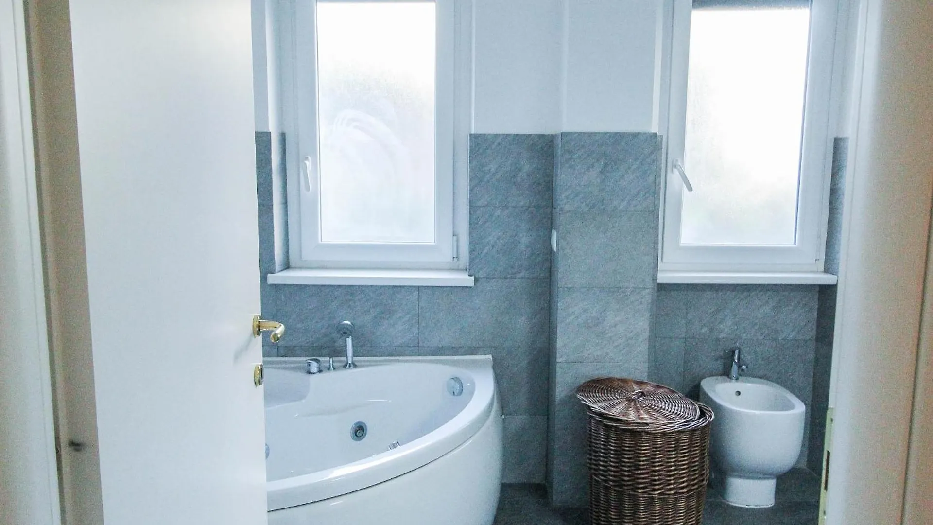 7Re Eur Apartment Rome